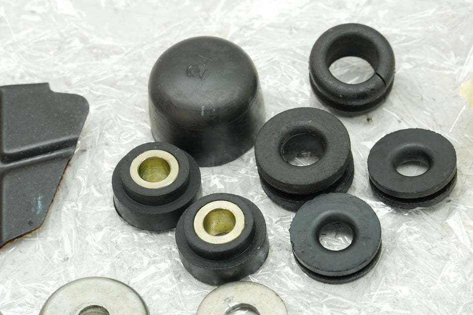 Kawasaki EL 252 EL 250 B Eliminator Schrauben Muttern Halter Kleinteile Schlauch