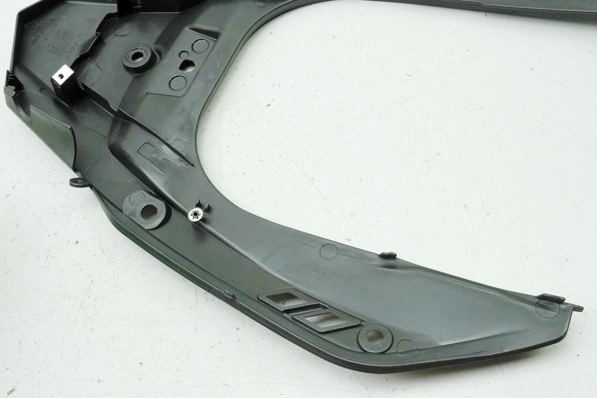 Aprilia Pegaso 650 Strada Verkleidung Heck mitte Abdeckung Cover Blende Deckel