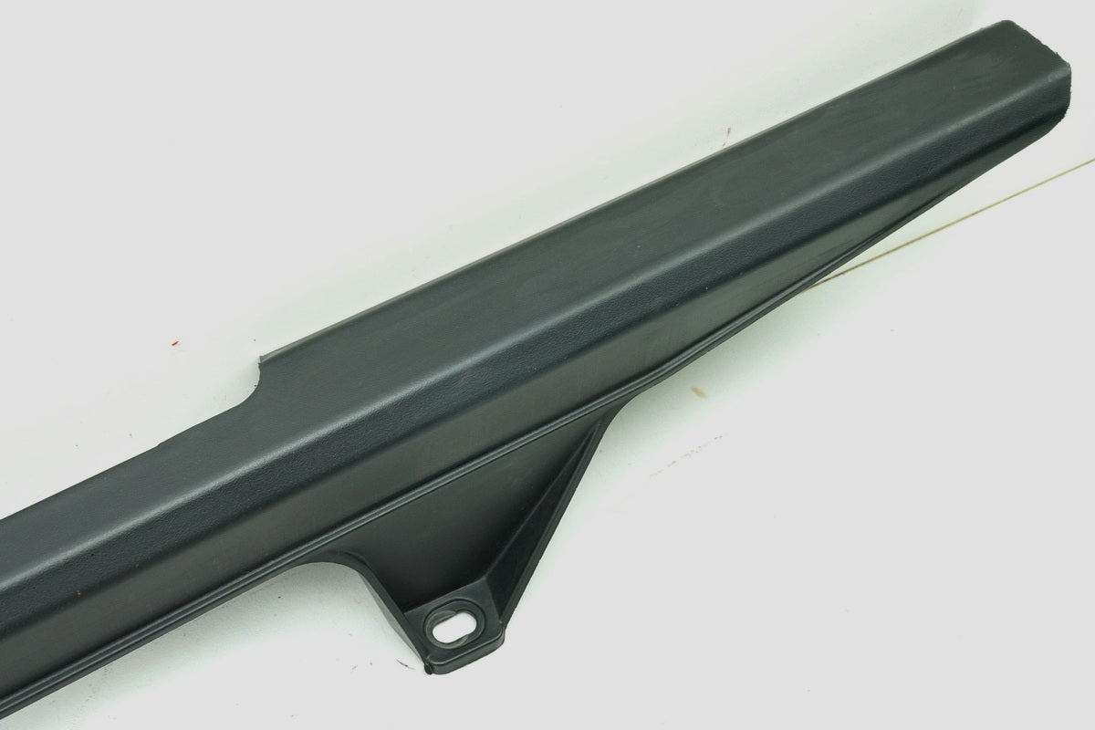 Aprilia Pegaso 650 Strada Kettenschutz orig. Abdeckung Cover Blende Kettenkasten