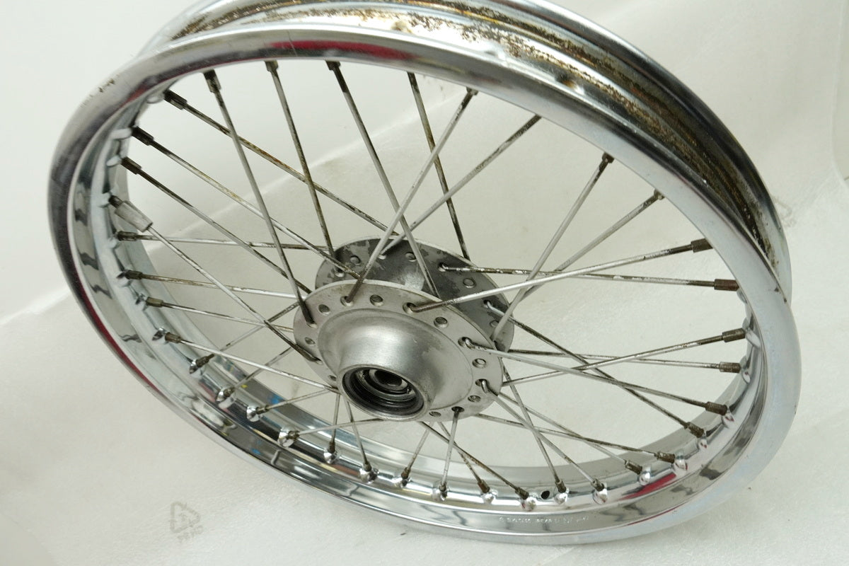 YAMAHA RD 250 1A2 Llanta delantera Rueda delantera Llanta de rueda delantera Buje Radios sin accidentes