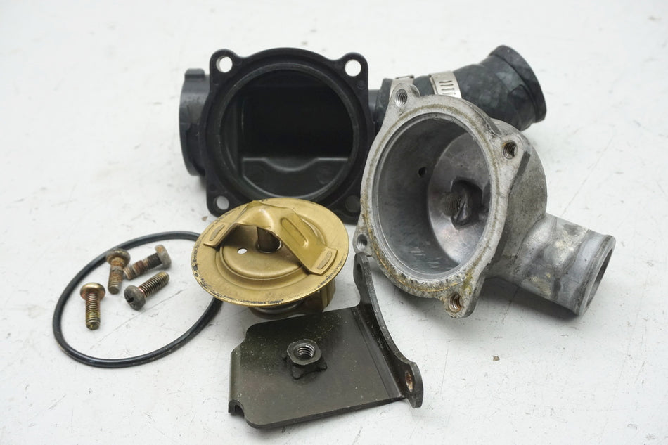 KAWASAKI GPZ 1100 ZXT10E Boca de llenado radiador Termostato Carcasa del termostato