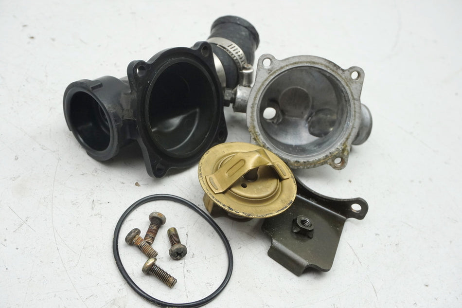 KAWASAKI GPZ 1100 ZXT10E Boca de llenado radiador Termostato Carcasa del termostato