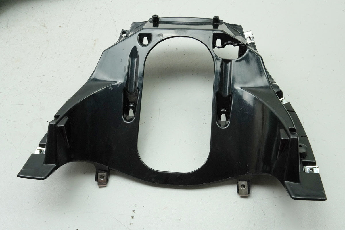 Aprilia Pegaso 650 Strada Grundplatte Frontverkleidung Abdeckung Scheinwerfer