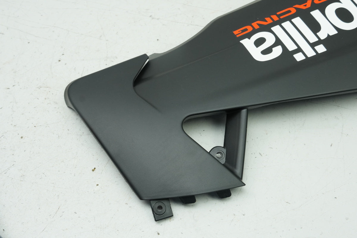 APRILIA RS 125 Verkleidung Bug rechts unten Bugspoiler Seitenteil Cover 21-25