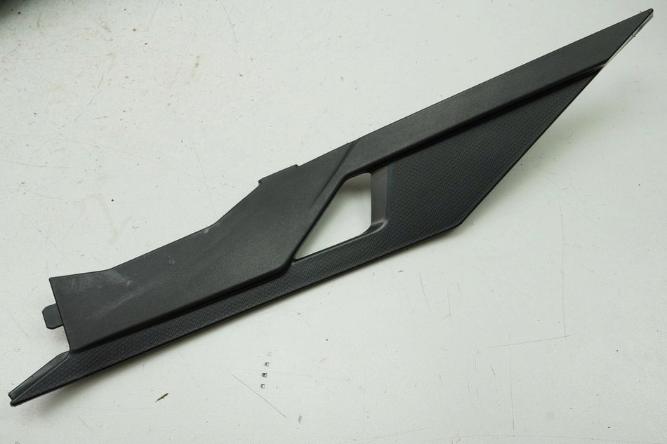 Aprilia Pegaso 650 660 Strada Seitendeckel rechts Abdeckung Cover Blende Deckel