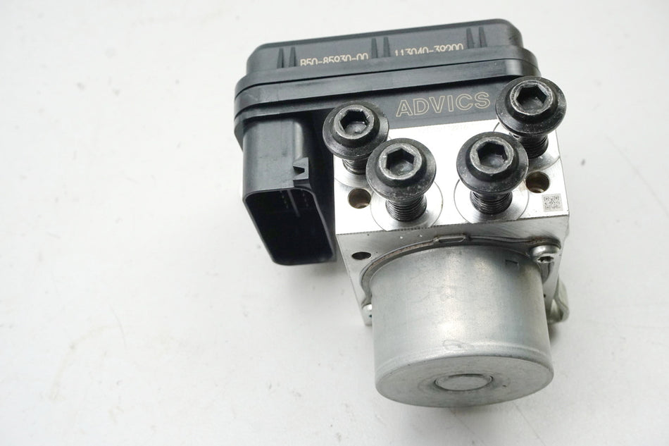 YAMAHA XSR 900 RN43 ABS Pump Pressure Modulator Control Unit