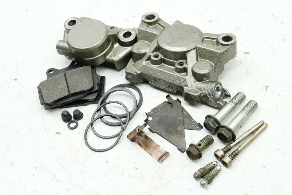 YAMAHA FZS 600 RJ02 FAZER Pinza de freno trasera