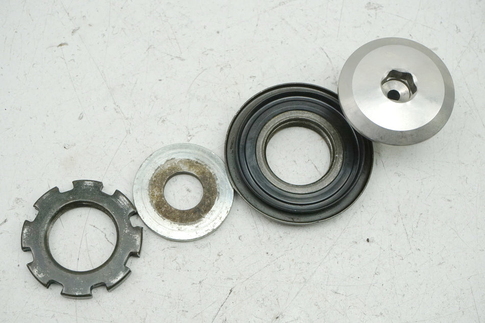 KAWASAKI GPZ 1100 ZXT10E Mutter Sicherung Lenkkopf Gabelbrücke Schraube