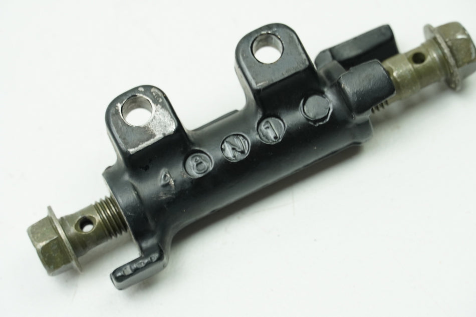 YAMAHA XJR 1300 RP02 Distribuidor de freno Cilindro de freno para sistema de frenos