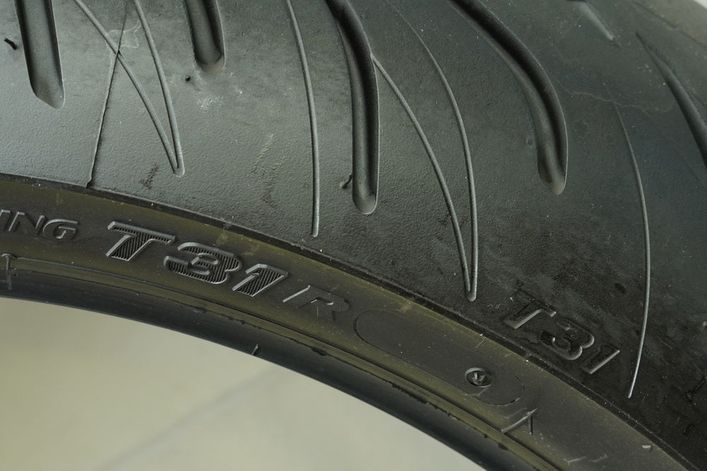 Bridgestone T31 Sport Touring Reifen Reifensatz 120/70 ZR17 + 180/55 ZR17