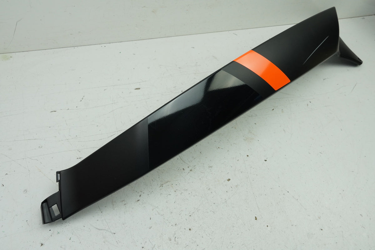 Vespa GTS 310 Seitenverkleidung rechts Abdeckung Seitenteil Cover Blende Heck