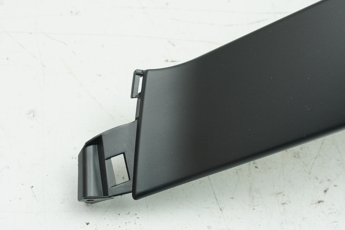 Vespa GTS 310 Seitenverkleidung rechts Abdeckung Seitenteil Cover Blende Heck