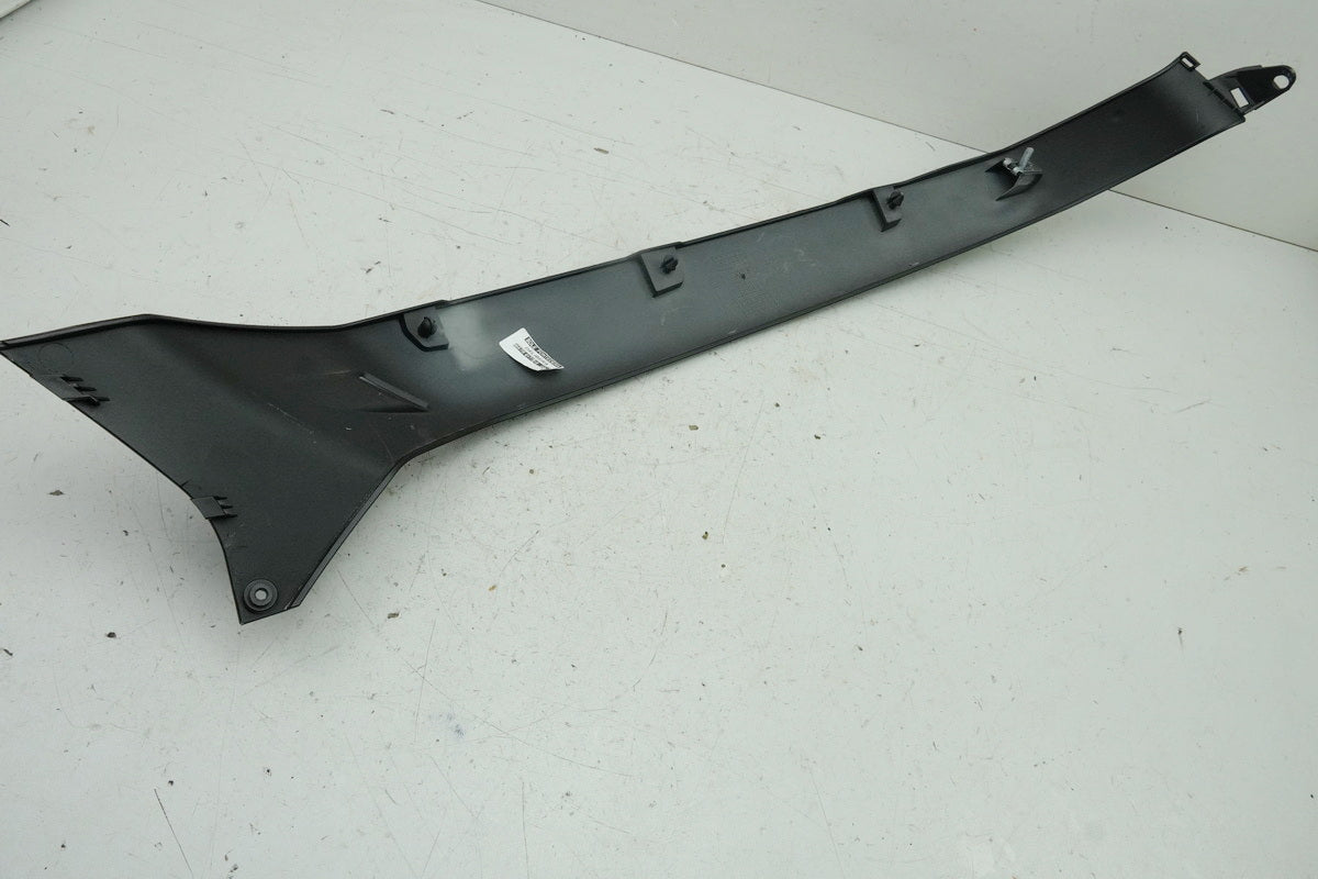 Vespa GTS 310 Seitenverkleidung rechts Abdeckung Seitenteil Cover Blende Heck