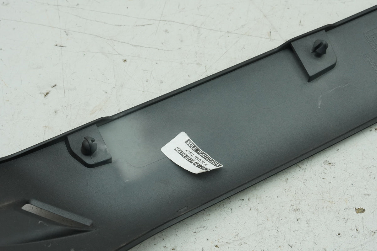 Vespa GTS 310 Seitenverkleidung rechts Abdeckung Seitenteil Cover Blende Heck