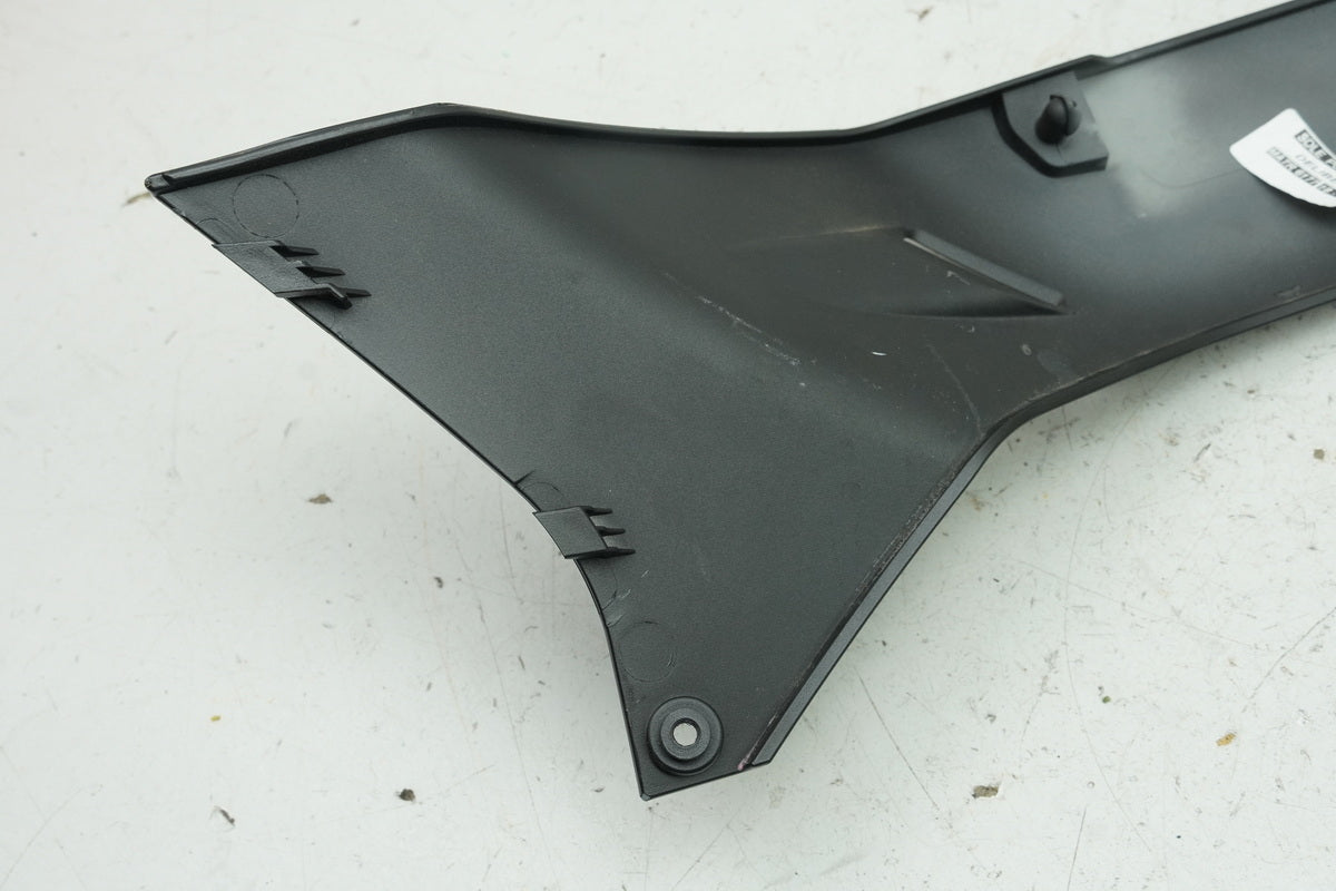 Vespa GTS 310 Seitenverkleidung rechts Abdeckung Seitenteil Cover Blende Heck