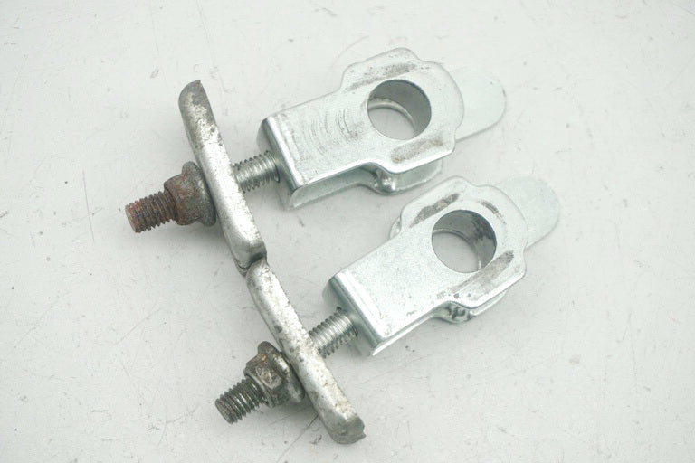 HYOSUNG GA 125 CRUISE II Kettenspanner links rechts für Schwinge Felge Hinterrad