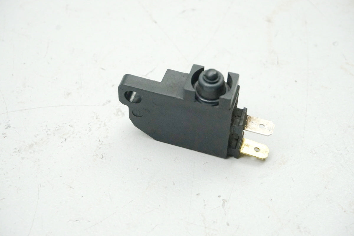 YAMAHA XSR 900 RN43 Front Brake Light Switch for Master Cylinder