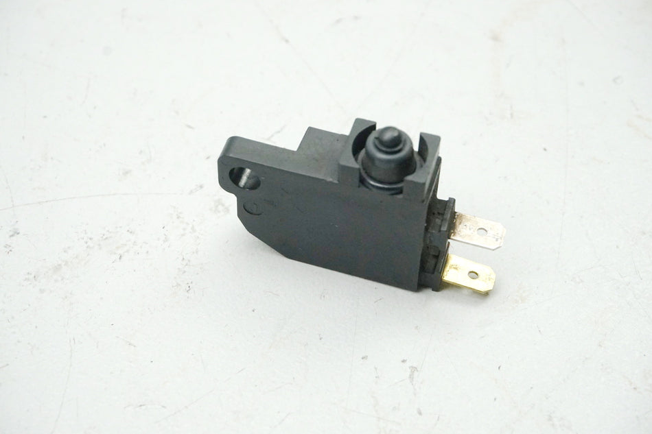 YAMAHA XSR 900 RN43 Front Brake Light Switch for Master Cylinder