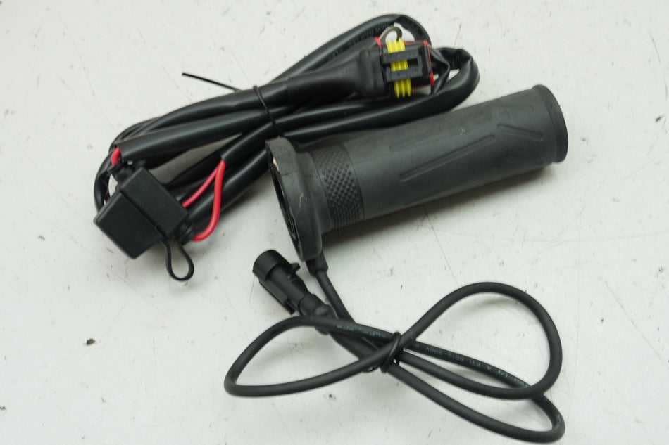 YAMAHA Heizgriffe original hier nur Gasgriff I Heizgriff YME-F2960-00 - NEU