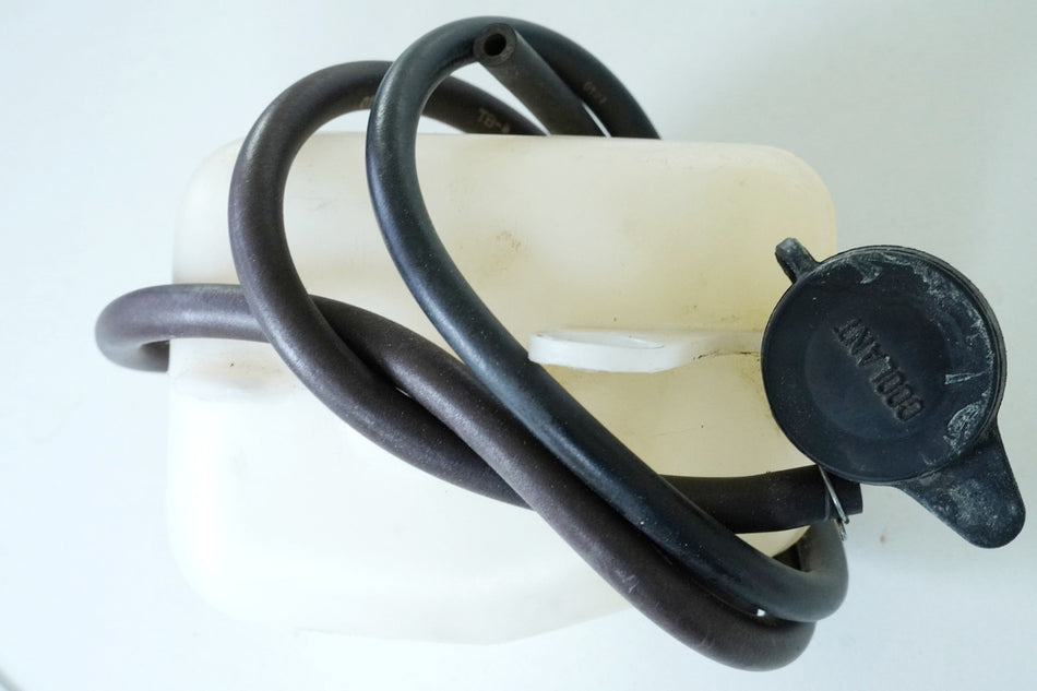 HONDA CBR 600 PC35 Coolant Reservoir Expansion Tank Radiator Coolant 01-06