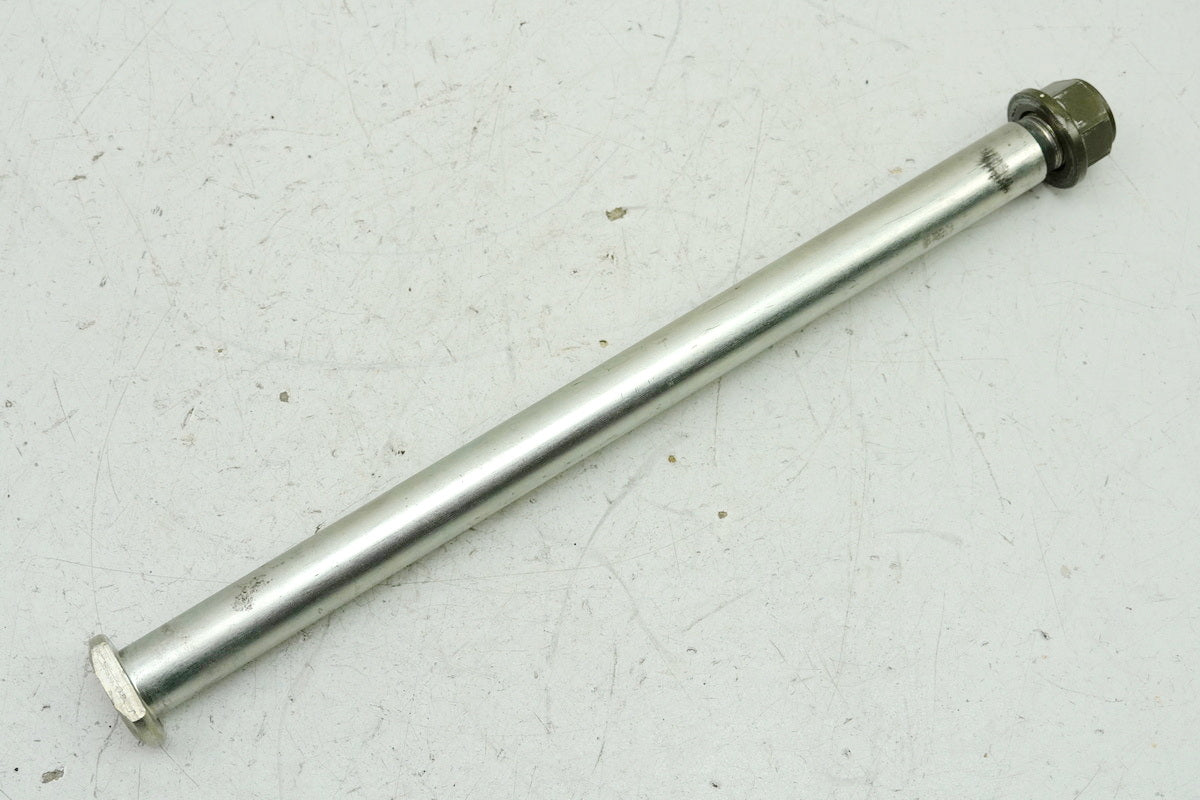 YAMAHA XJR 1300 RP02 Swingarm Pivot Shaft Axle (for frame)