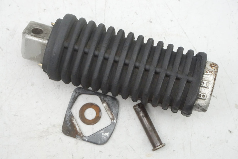 BMW K 100 RS Estribera de pasajero derecha Footrest