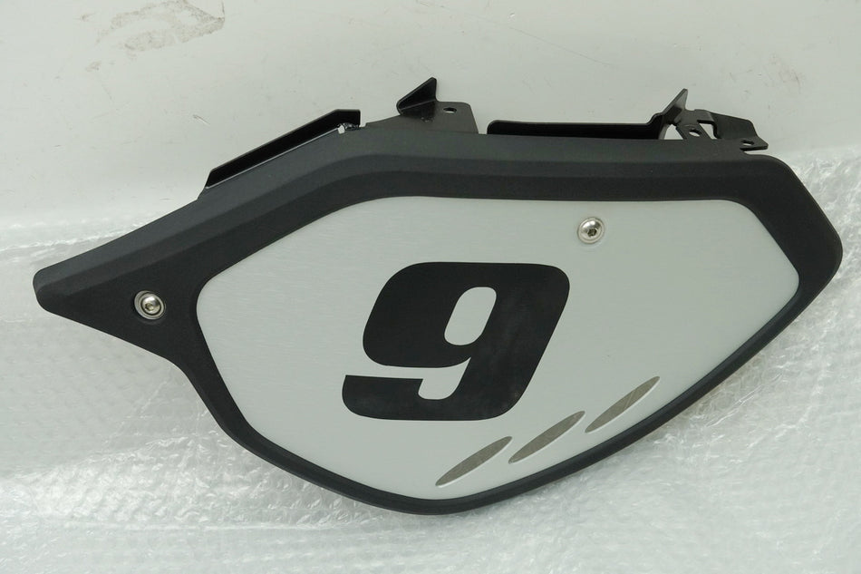 YAMAHA MT09 Street Tracker - Side Cover Left Trim Panel NEW