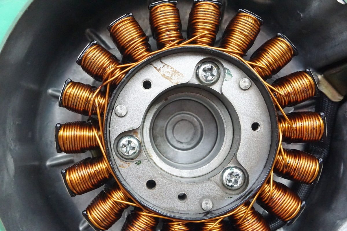DAELIM VL 125 FI DAYSTAR BA1 Tapa de embrague Tapa de motor Lima Estator Alternador