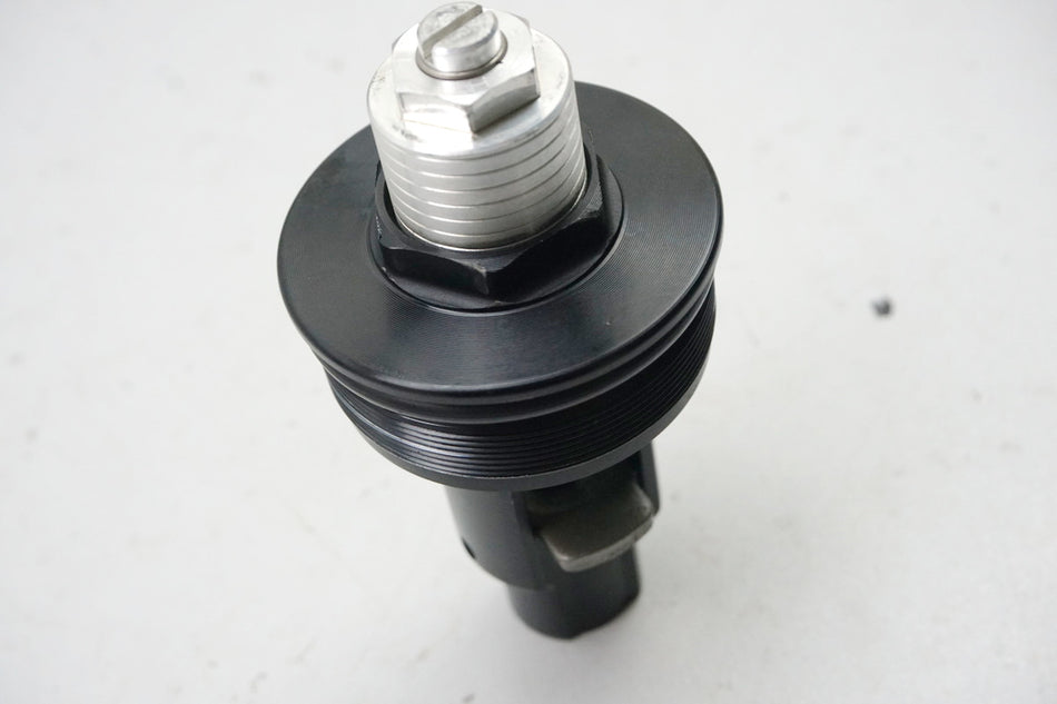 YAMAHA XSR 900 RN43 Tornillo de horquilla Tapa Regulador Tapón B90-23111-0