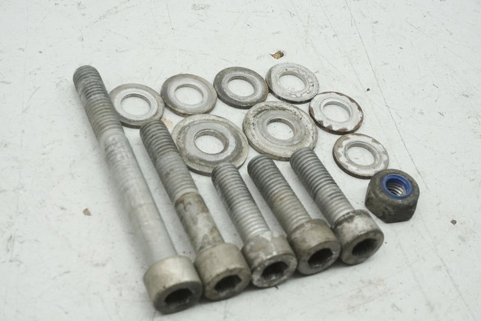 BMW K 100 RS SCHRAUBEN MOTOR MOTORHALTER HALTERUNG MOTOR