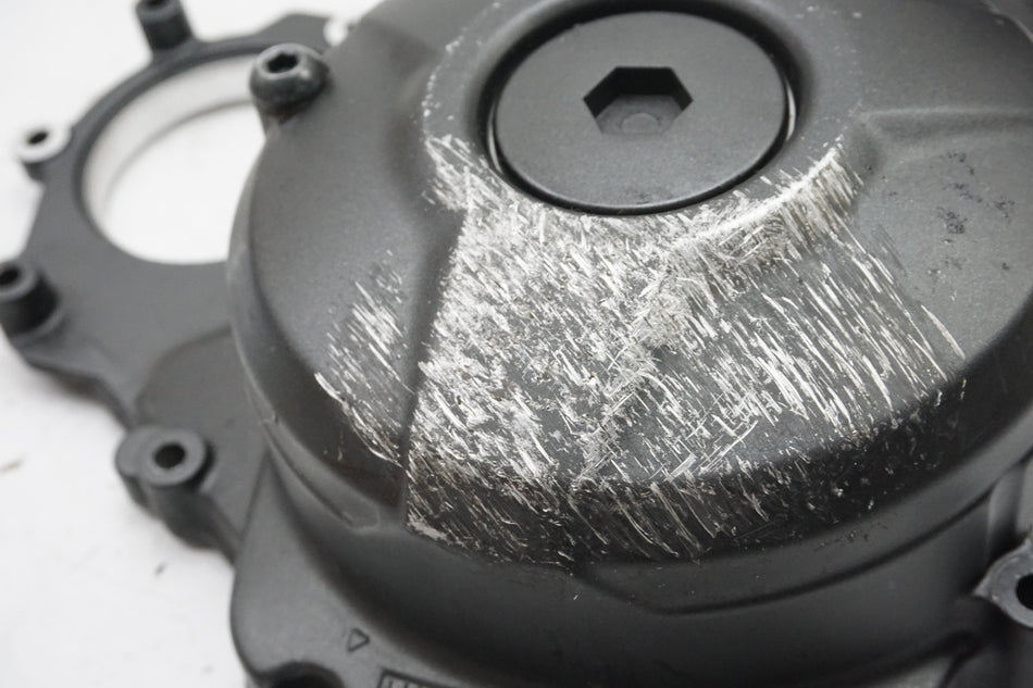 YAMAHA XSR 900 RN43 Tapa del embrague Cubierta del motor Tapa del motor