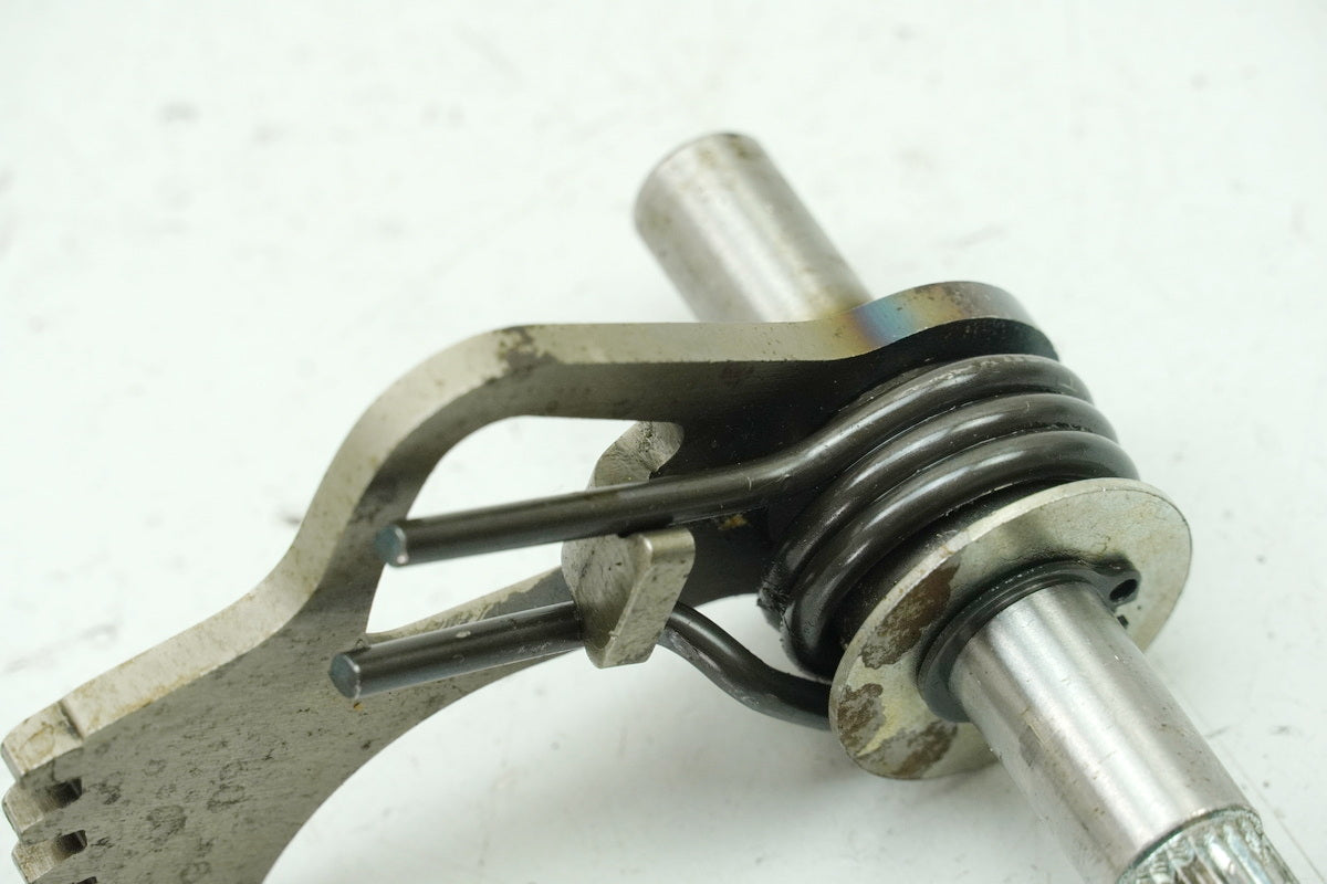 Suzuki VS 1400 VX51L Gearshift Shaft Shift Spindle (for Transmission Shift Lever Engine)