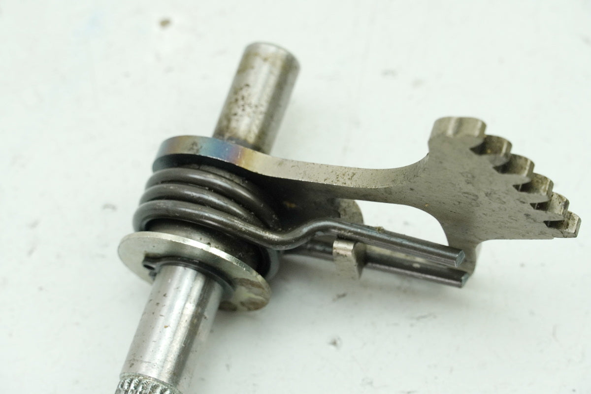 Suzuki VS 1400 VX51L Gearshift Shaft Shift Spindle (for Transmission Shift Lever Engine)