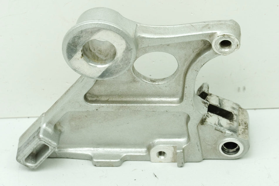 Honda CBR 900 SC28 Placa de anclaje de la pinza de freno trasera Soporte de la placa de anclaje del freno 92-95