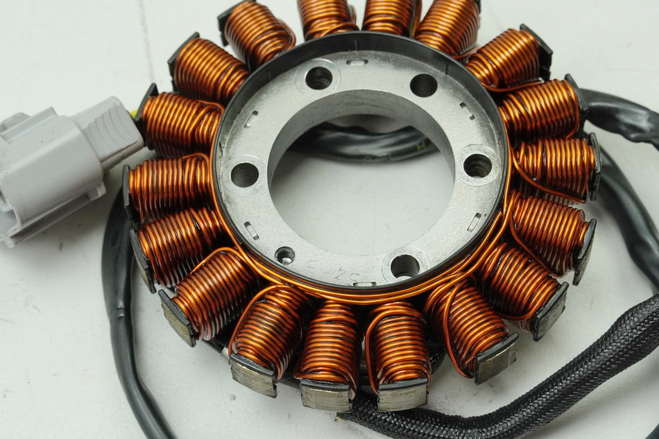 KTM 1290 SUPERDUKE R Estator de lima original Alternador Generador