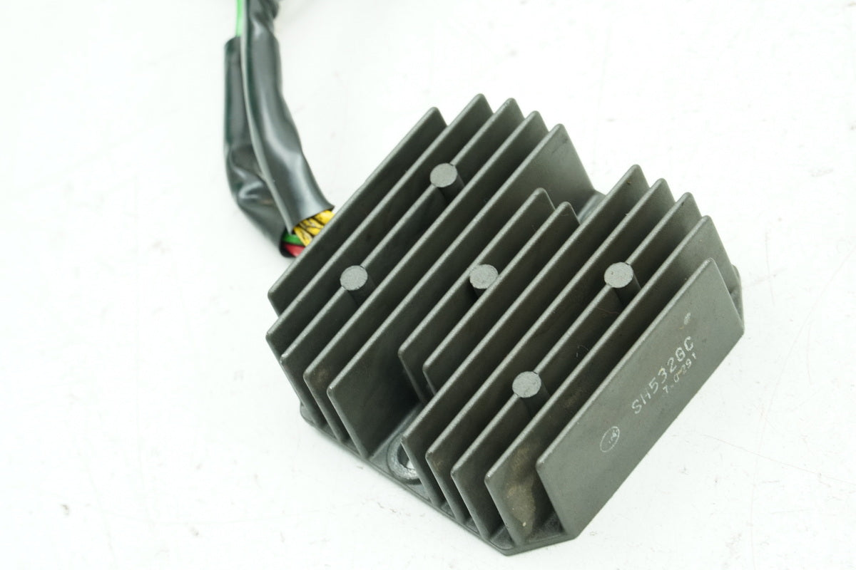 Aprilia Pegaso 650 660 Strada Laderegler original Regler Gleichrichter für Motor