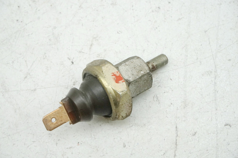 BMW K 100 RS SENSOR EN EL SISTEMA DE INYECCIÓN DE COMBUSTIBLE DEL CUERPO DE ACELERACIÓN