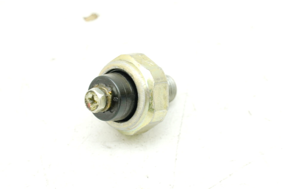 KAWASAKI ZZR 1100 D ZXT10D Interruptor de presión de aceite (para motor) SÓLO 7932 km