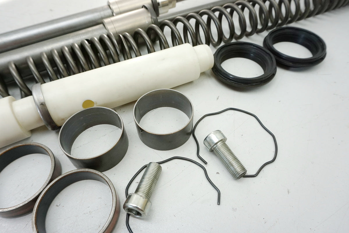 YAMAHA XSR 900 RN43 Fork Internals Damper Spring Cartridge Cylinder