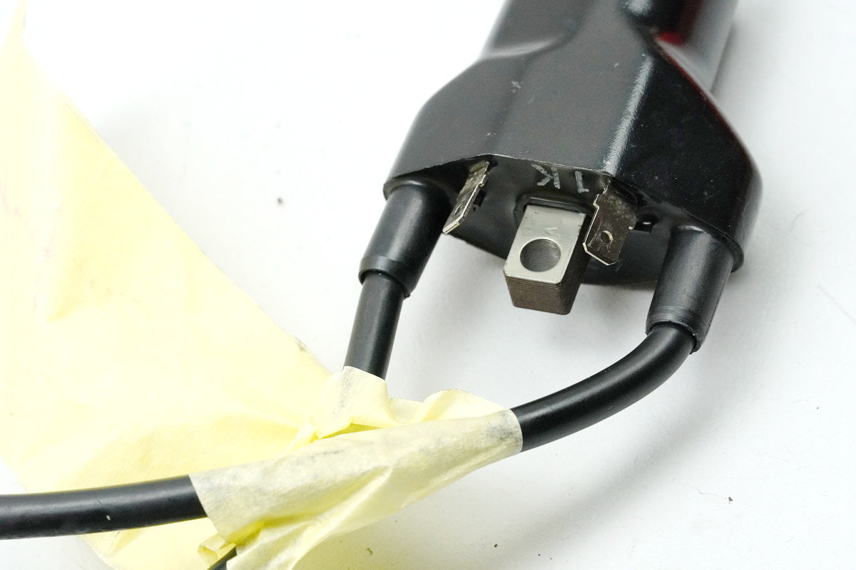 SUZUKI GSF 400 GK75B Bandit Zündspule 1+4 Zündkerzenstecker Ignition Coil