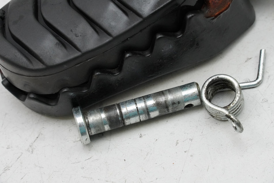 Royal Enfield Himalayan Fußraste Fahrer links Footrest 18173 km