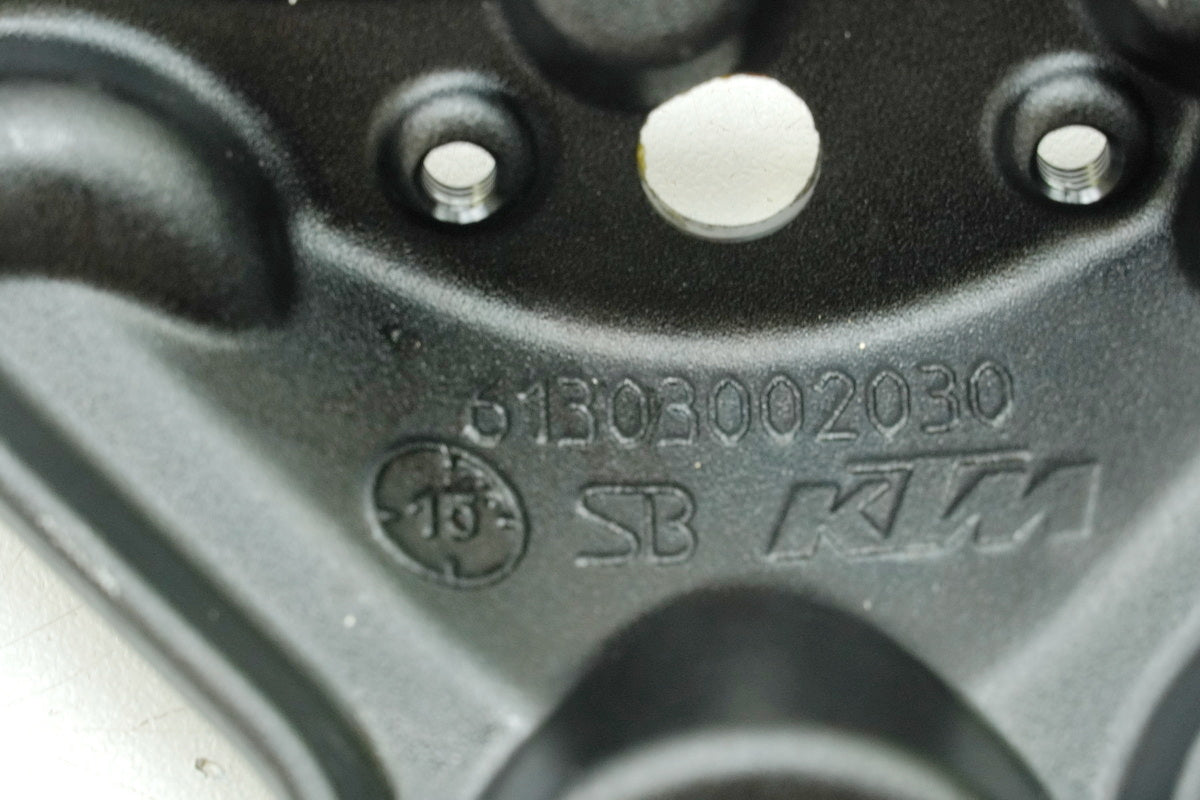 KTM 1290 SUPERDUKE R Halter Kreuzversteifung Heck Heckrahmen Strebe Halterung