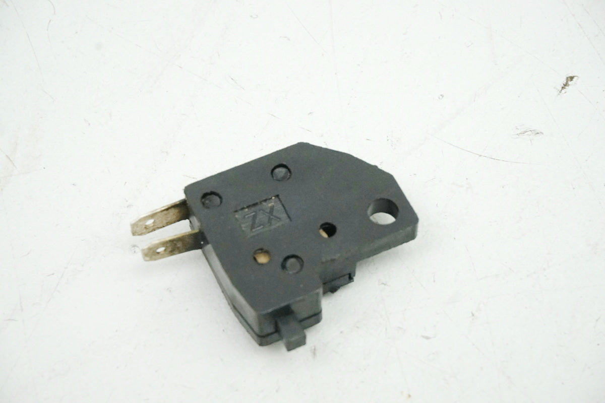 Interruptor de luz de freno delantero DAELIM VL 125 FI DAYSTAR BA1