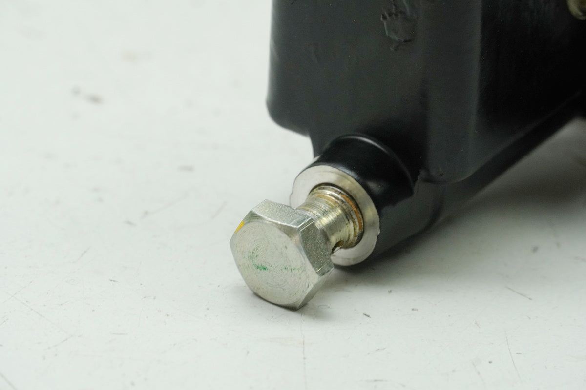 APRILIA RS 125 RS4 ZD4TW Bremszylinder vorn Bremspumpe Hauptbremszylinder