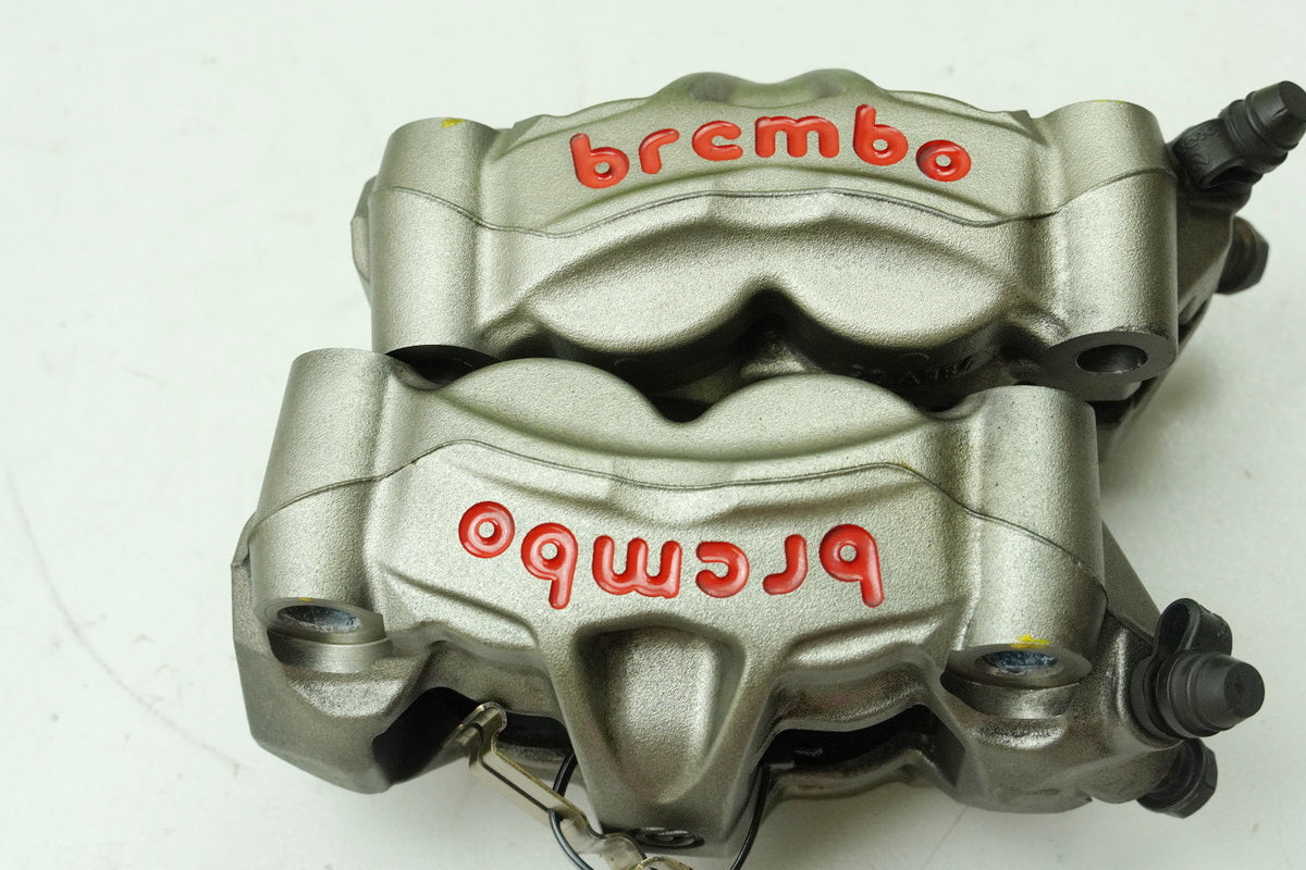 KTM 1290 SUPERDUKE R Bremssattel vorn li re Brembo Bremszange Bremskolben