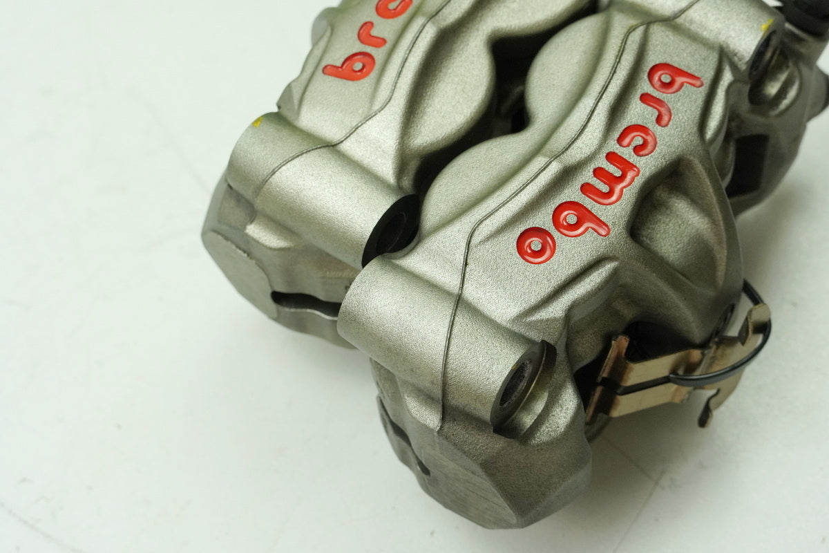 KTM 1290 SUPERDUKE R Bremssattel vorn li re Brembo Bremszange Bremskolben