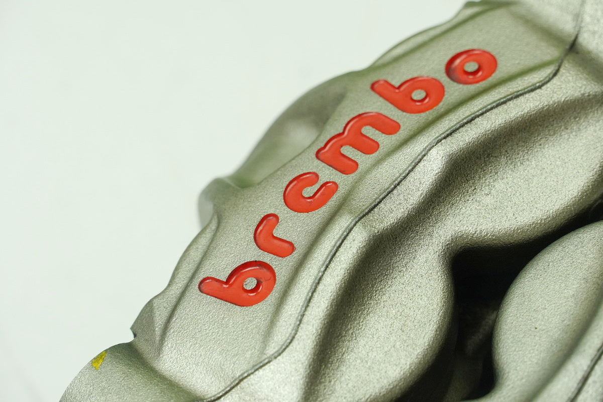 KTM 1290 SUPERDUKE R Bremssattel vorn li re Brembo Bremszange Bremskolben