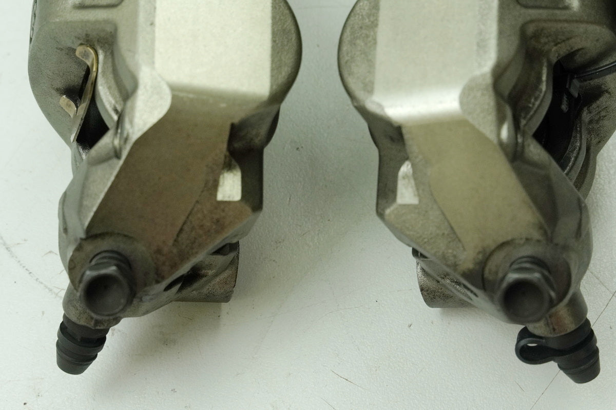 KTM 1290 SUPERDUKE R Bremssattel vorn li re Brembo Bremszange Bremskolben