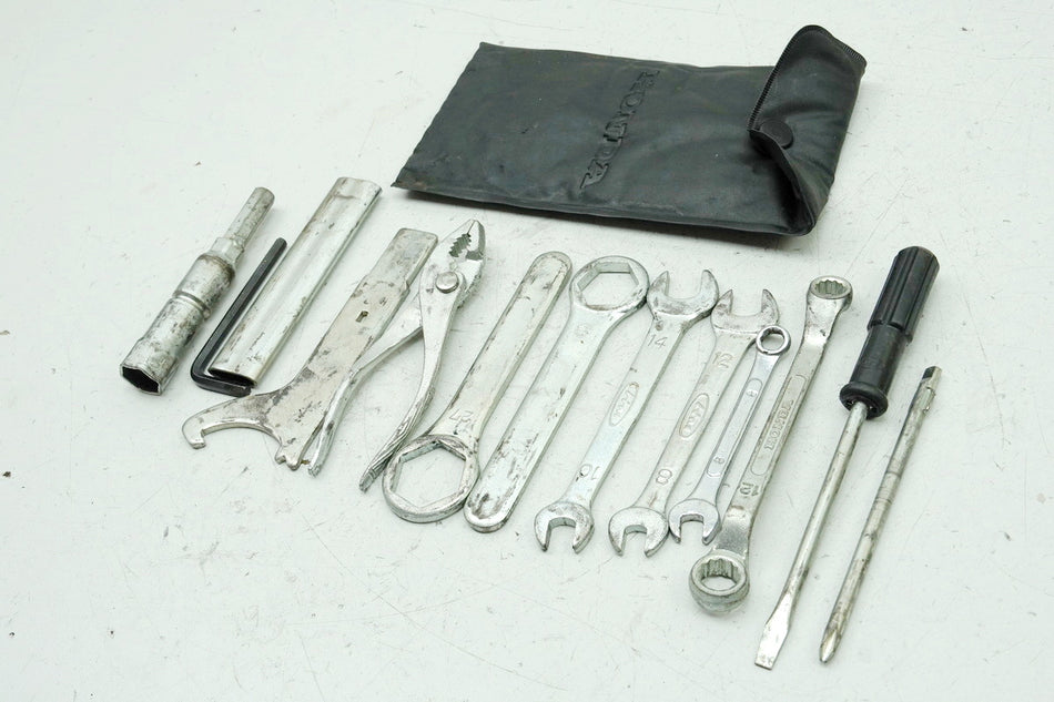 Herramientas de a bordo Honda CBR 900 SC28 92-95