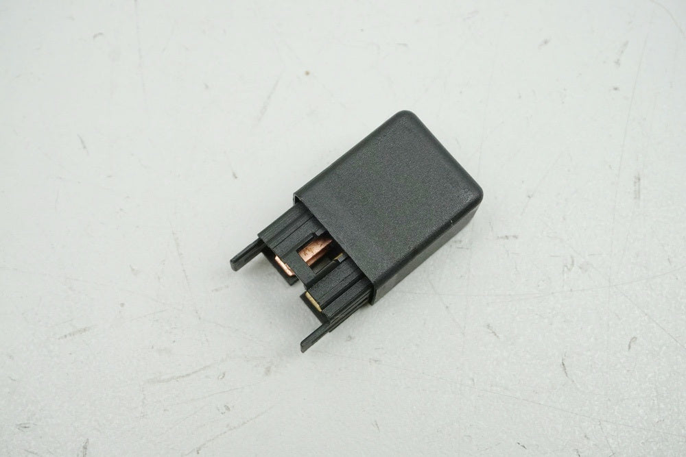 DAELIM VL 125 FI DAYSTAR BA1 Relais 12 V 20 A  DAE-38500-BA4-0010